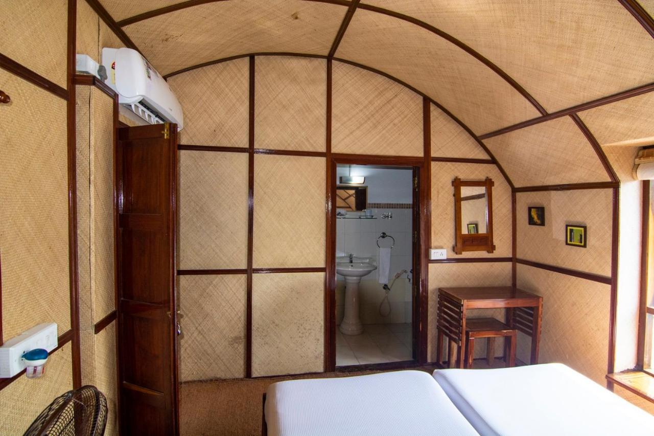 Marvel Cruise Hotell Alappuzha Eksteriør bilde