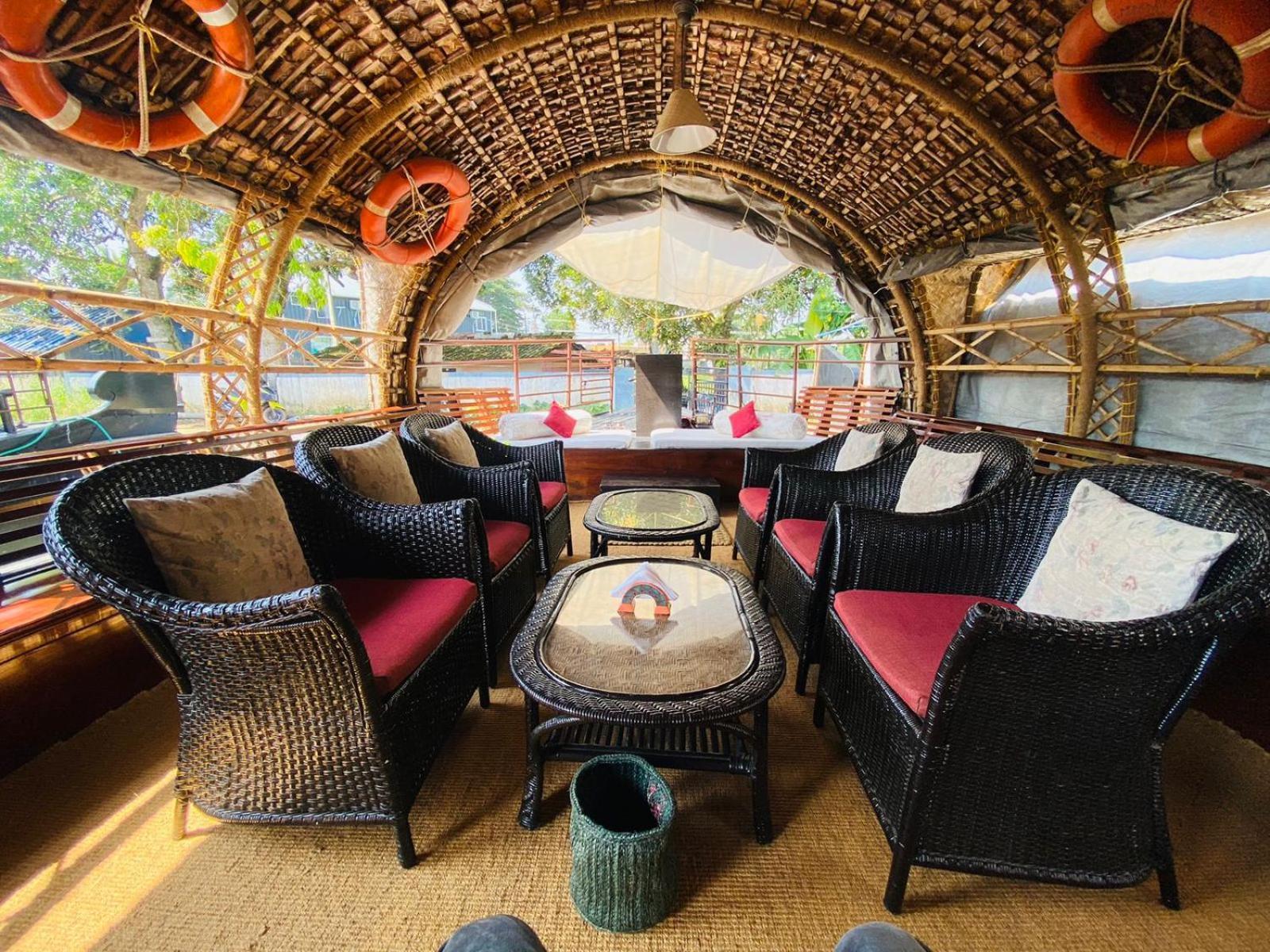 Marvel Cruise Hotell Alappuzha Eksteriør bilde