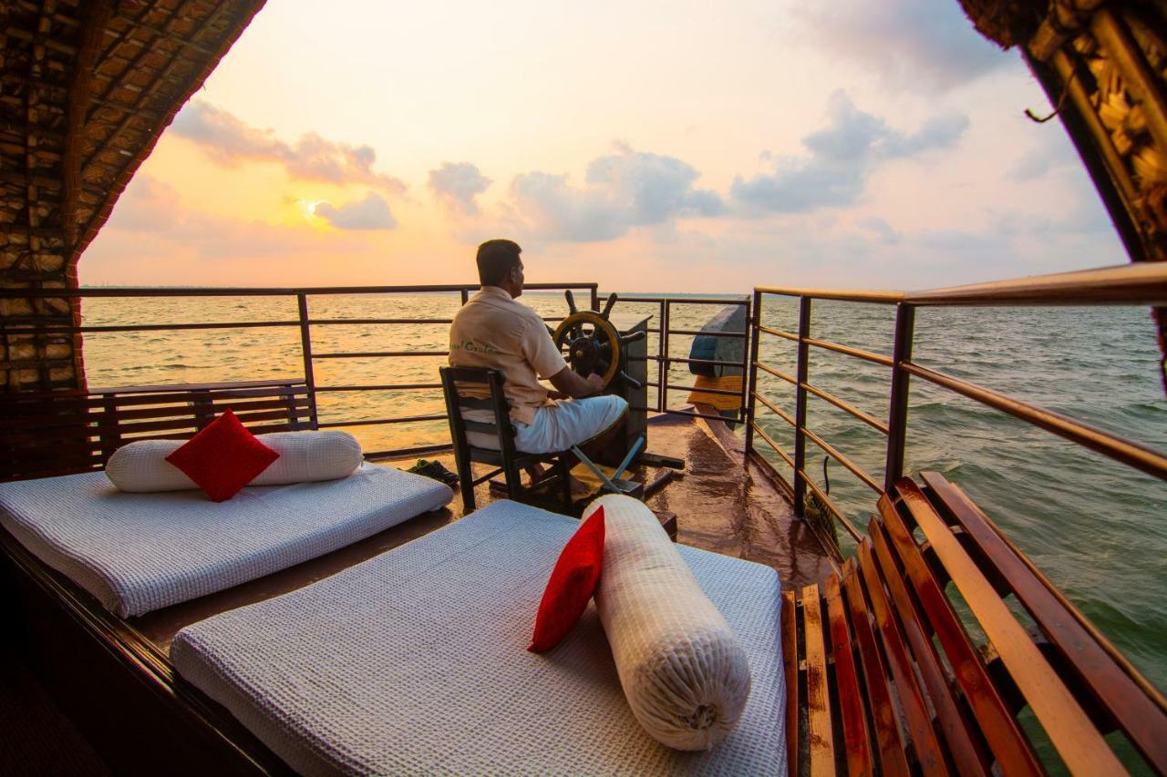 Marvel Cruise Hotell Alappuzha Eksteriør bilde