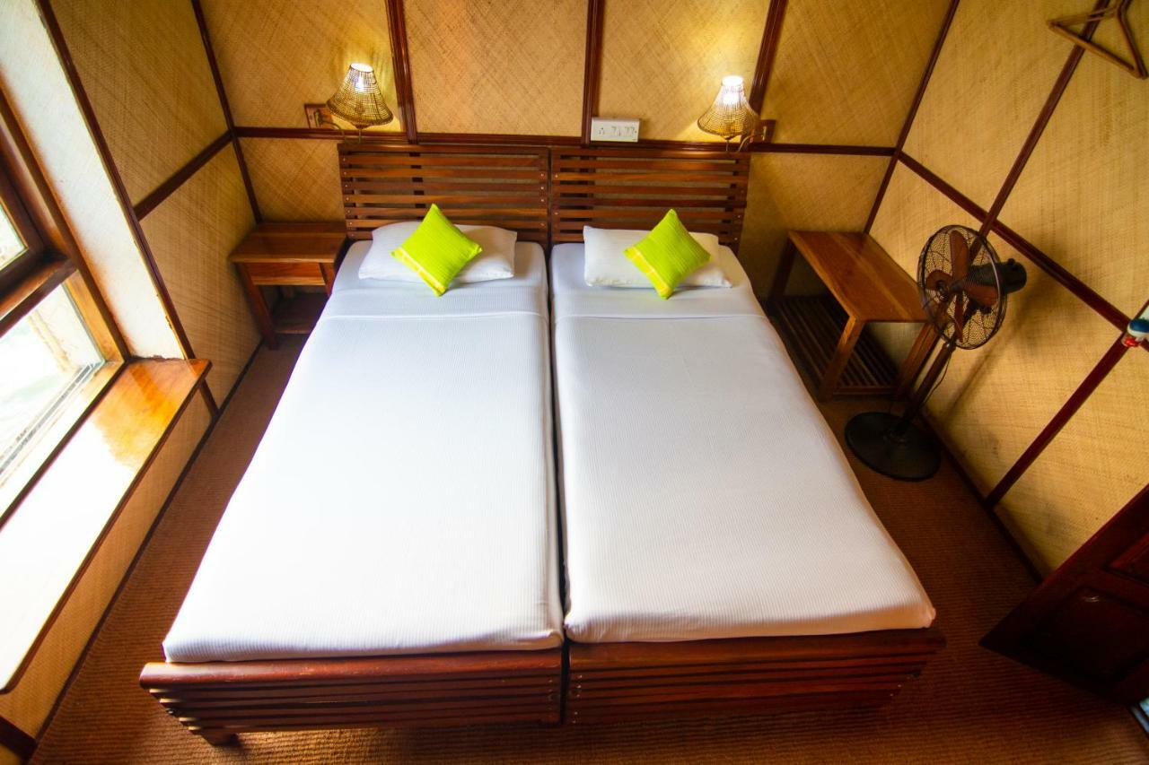 Marvel Cruise Hotell Alappuzha Eksteriør bilde