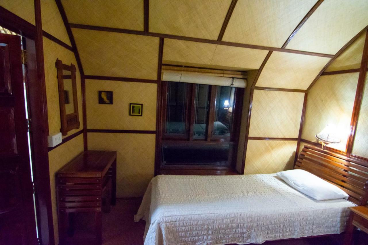 Marvel Cruise Hotell Alappuzha Eksteriør bilde