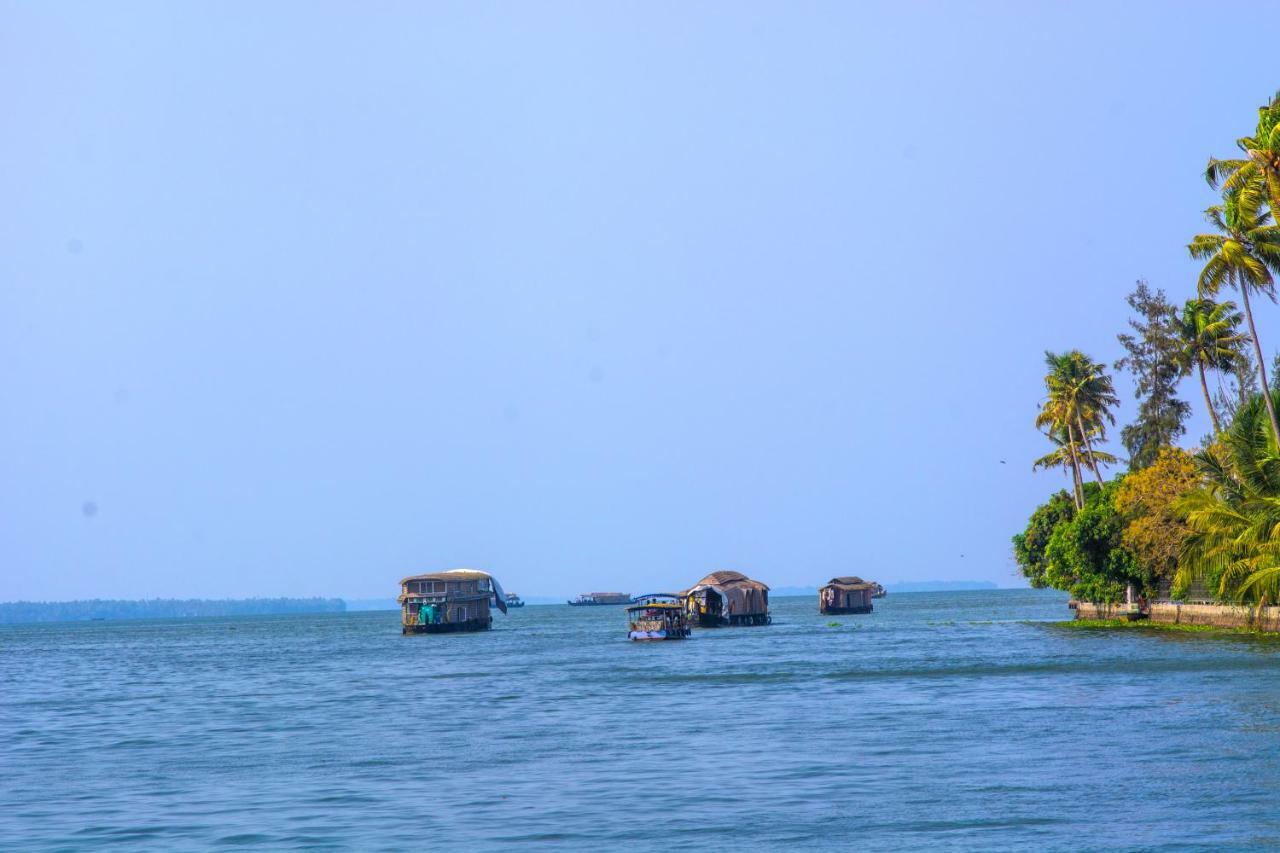 Marvel Cruise Hotell Alappuzha Eksteriør bilde