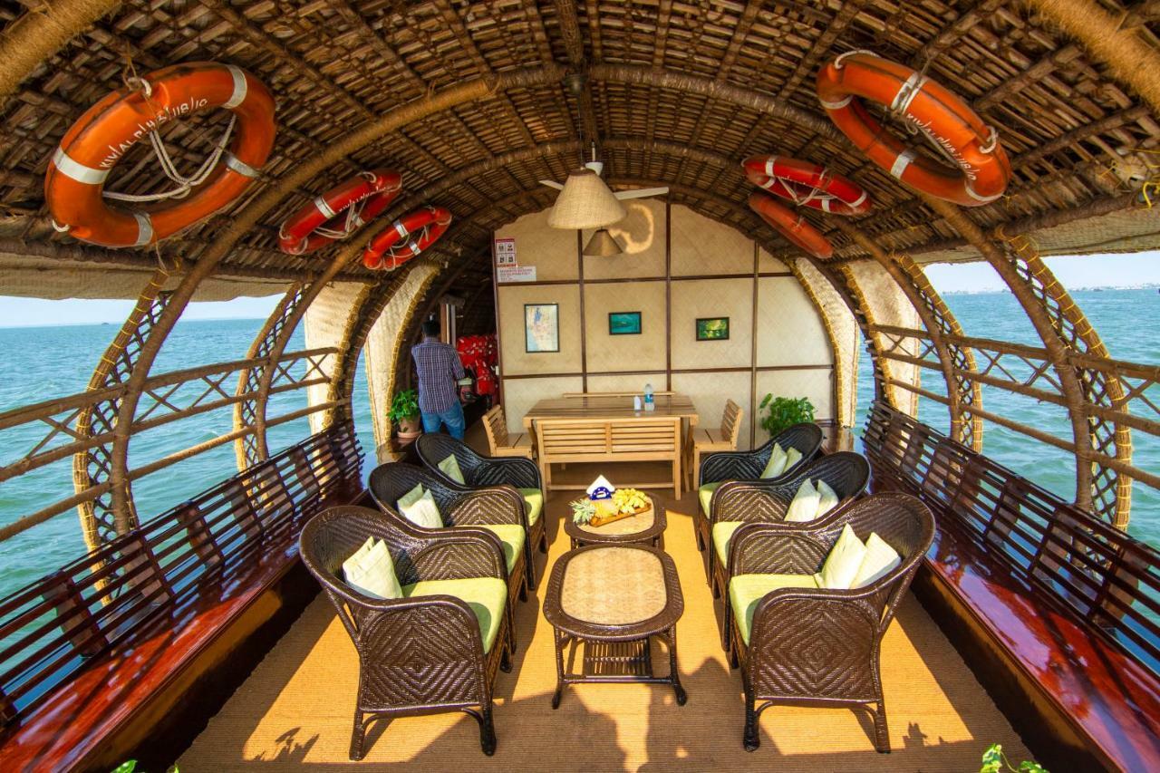 Marvel Cruise Hotell Alappuzha Eksteriør bilde
