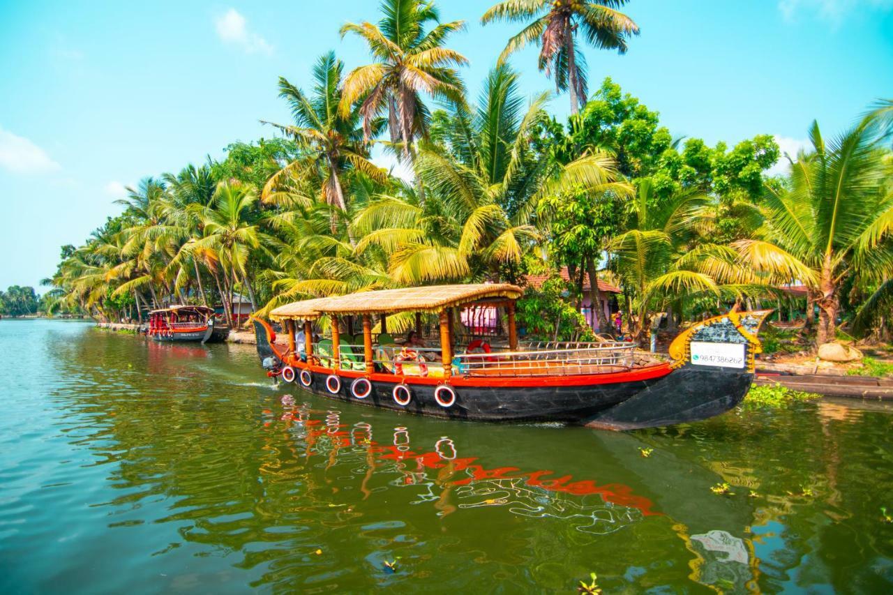 Marvel Cruise Hotell Alappuzha Eksteriør bilde