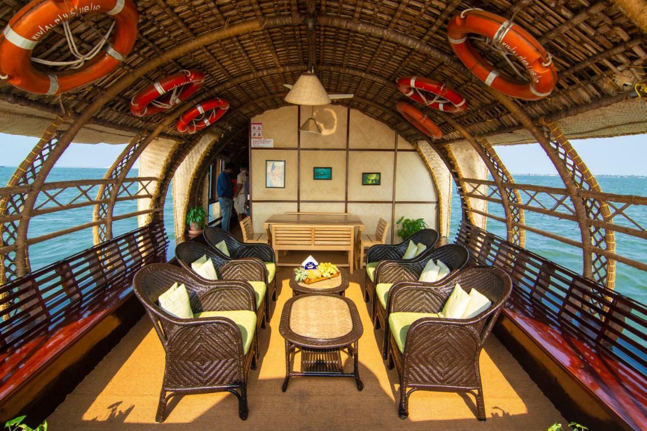 Marvel Cruise Hotell Alappuzha Eksteriør bilde